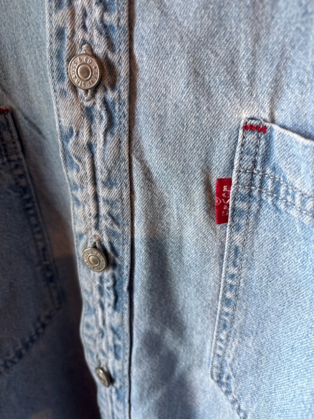 Levi's Men's medium Light Blue Denim Shirt - Classic Workshirt - Picture 4 of 5